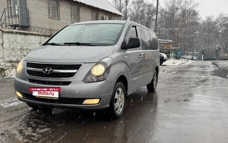 Hyundai Grand Starex Grand Starex I рестайлинг 2, 2014 год, 2 089 000 рублей, 2 фотография