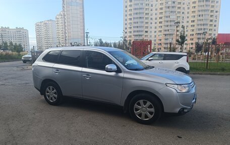 Mitsubishi Outlander III рестайлинг 3, 2012 год, 1 170 000 рублей, 3 фотография
