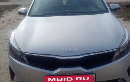 KIA Rio IV, 2022 год, 1 450 000 рублей, 2 фотография