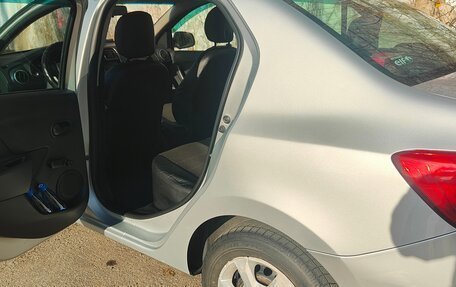 Renault Logan II, 2017 год, 450 000 рублей, 9 фотография