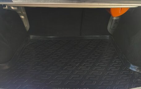 Renault Logan II, 2017 год, 450 000 рублей, 11 фотография