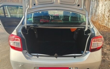 Renault Logan II, 2017 год, 450 000 рублей, 10 фотография