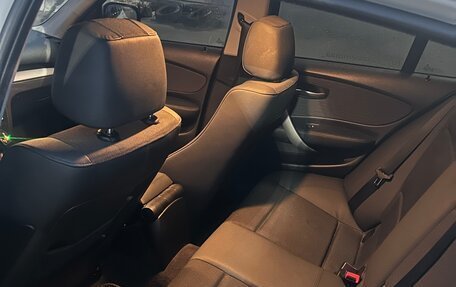 BMW 1 серия, 2011 год, 1 050 000 рублей, 13 фотография