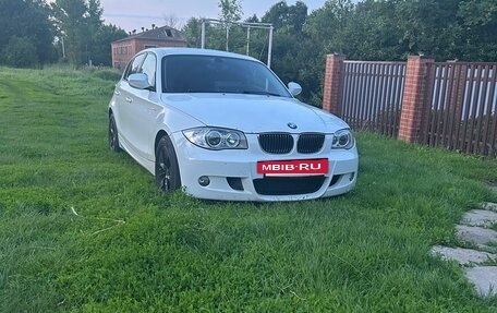 BMW 1 серия, 2011 год, 1 050 000 рублей, 2 фотография