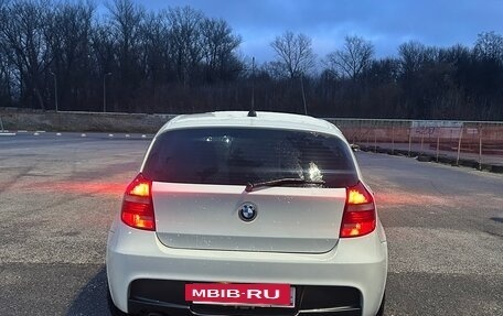 BMW 1 серия, 2011 год, 1 050 000 рублей, 6 фотография