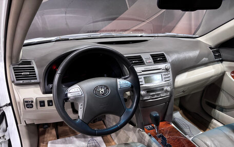 Toyota Camry, 2010 год, 1 350 000 рублей, 7 фотография