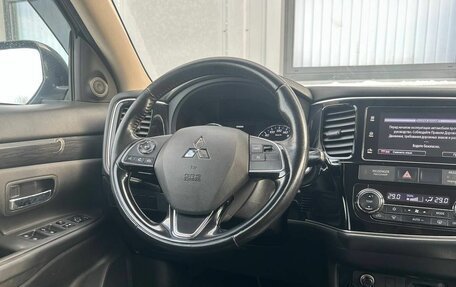 Mitsubishi Outlander III рестайлинг 3, 2018 год, 1 970 000 рублей, 14 фотография