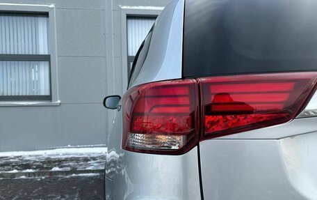 Mitsubishi Outlander III рестайлинг 3, 2018 год, 1 970 000 рублей, 15 фотография