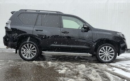 Toyota Land Cruiser Prado 150 рестайлинг 2, 2017 год, 4 800 000 рублей, 4 фотография