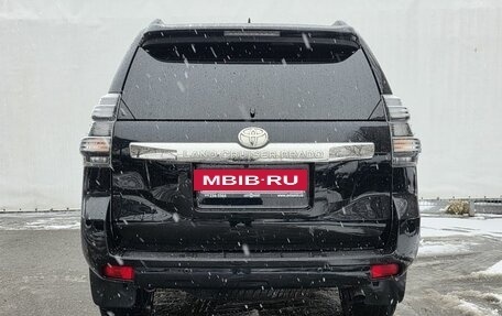 Toyota Land Cruiser Prado 150 рестайлинг 2, 2017 год, 4 800 000 рублей, 6 фотография