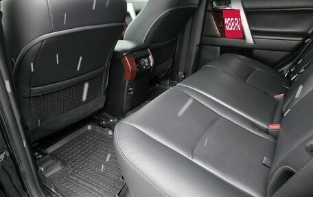 Toyota Land Cruiser Prado 150 рестайлинг 2, 2017 год, 4 800 000 рублей, 10 фотография