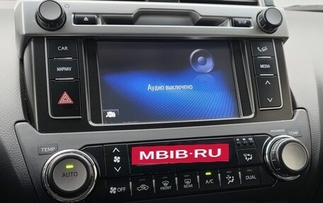 Toyota Land Cruiser Prado 150 рестайлинг 2, 2017 год, 4 800 000 рублей, 13 фотография