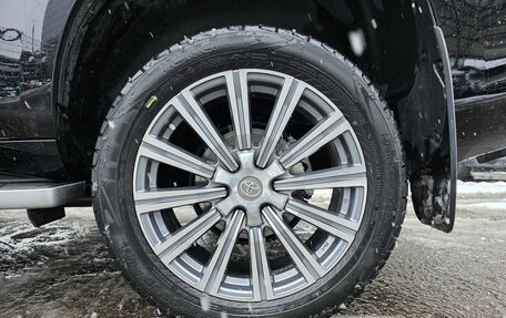 Toyota Land Cruiser Prado 150 рестайлинг 2, 2017 год, 4 800 000 рублей, 20 фотография