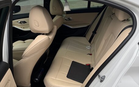 BMW 3 серия, 2019 год, 3 950 000 рублей, 10 фотография