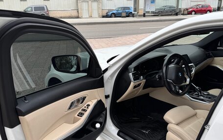 BMW 3 серия, 2019 год, 3 950 000 рублей, 13 фотография