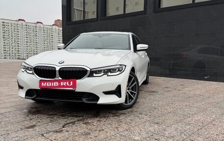 BMW 3 серия, 2019 год, 3 950 000 рублей, 21 фотография