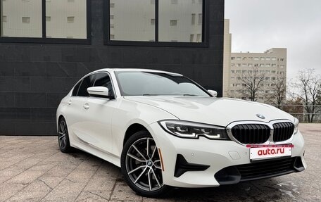 BMW 3 серия, 2019 год, 3 950 000 рублей, 15 фотография