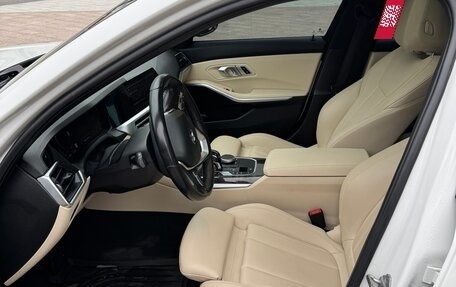 BMW 3 серия, 2019 год, 3 950 000 рублей, 12 фотография