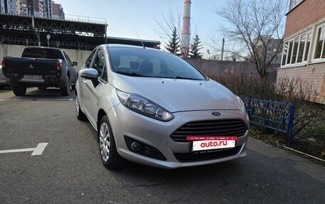 Ford Fiesta, 2015 год, 870 000 рублей, 2 фотография