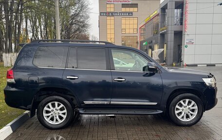 Toyota Land Cruiser 200, 2016 год, 5 000 000 рублей, 18 фотография