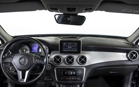 Mercedes-Benz GLA, 2015 год, 1 895 000 рублей, 12 фотография