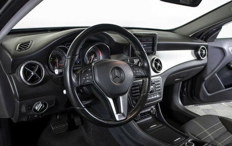 Mercedes-Benz GLA, 2015 год, 1 895 000 рублей, 19 фотография