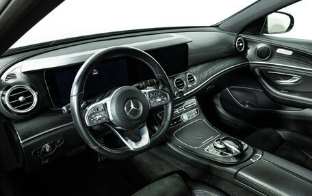 Mercedes-Benz E-Класс, 2019 год, 3 350 000 рублей, 11 фотография