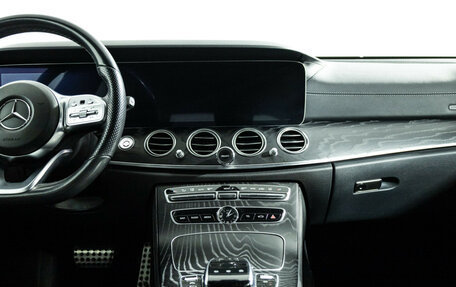 Mercedes-Benz E-Класс, 2019 год, 3 350 000 рублей, 14 фотография