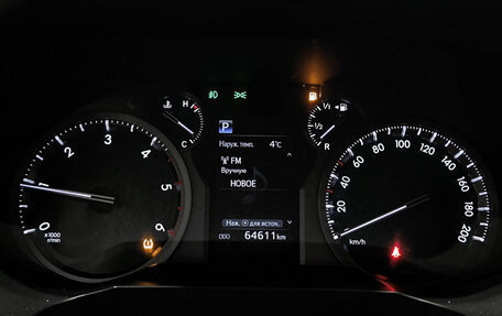 Toyota Land Cruiser Prado 150 рестайлинг 2, 2018 год, 4 995 000 рублей, 16 фотография