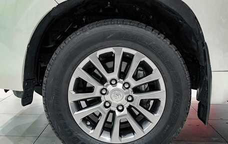 Toyota Land Cruiser Prado 150 рестайлинг 2, 2018 год, 4 995 000 рублей, 22 фотография