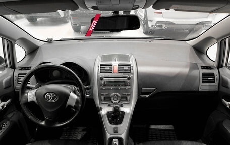 Toyota Auris II, 2007 год, 599 000 рублей, 17 фотография