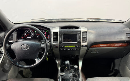 Toyota Land Cruiser Prado 120 рестайлинг, 2005 год, 1 323 000 рублей, 8 фотография