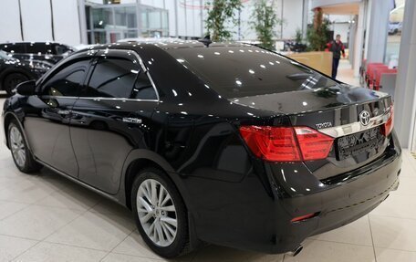 Toyota Camry, 2012 год, 1 880 000 рублей, 7 фотография