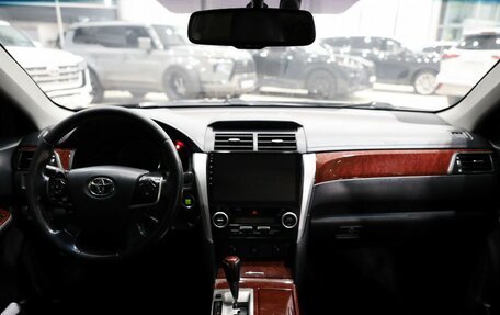 Toyota Camry, 2012 год, 1 880 000 рублей, 15 фотография