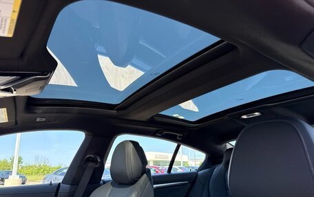 BMW 8 серия, 2025 год, 18 370 500 рублей, 30 фотография