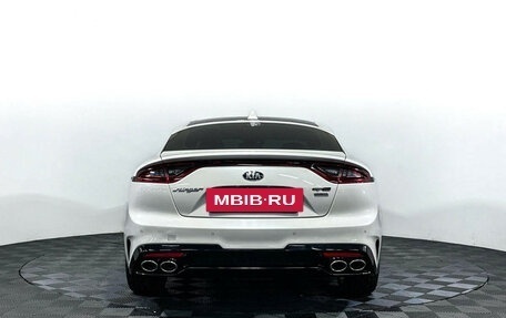 KIA Stinger I, 2018 год, 2 450 000 рублей, 6 фотография