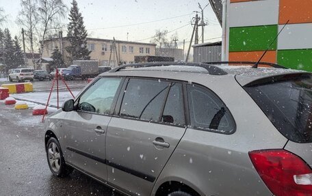 Skoda Fabia II, 2011 год, 850 000 рублей, 3 фотография