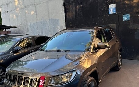 Jeep Compass II, 2018 год, 2 400 000 рублей, 3 фотография