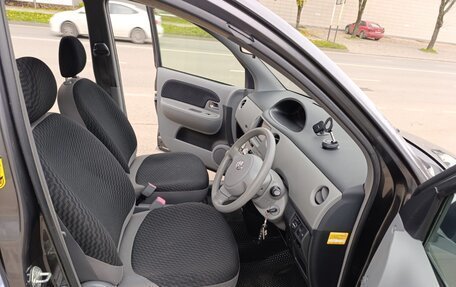 Toyota Sienta I, 2010 год, 699 000 рублей, 8 фотография