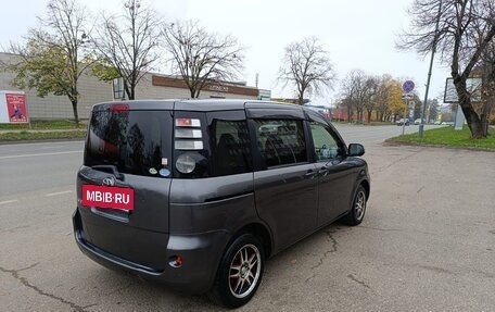 Toyota Sienta I, 2010 год, 699 000 рублей, 5 фотография