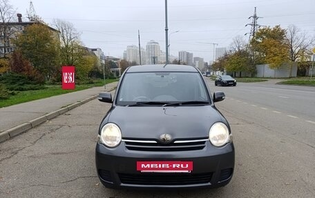 Toyota Sienta I, 2010 год, 699 000 рублей, 3 фотография