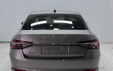 Skoda Superb III рестайлинг, 2021 год, 1 900 012 рублей, 5 фотография