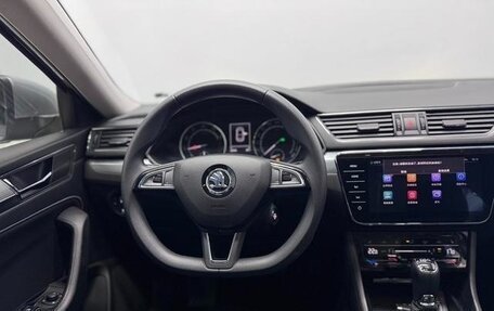 Skoda Superb III рестайлинг, 2021 год, 1 900 012 рублей, 13 фотография