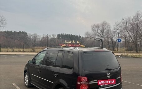 Volkswagen Touran III, 2008 год, 690 000 рублей, 3 фотография