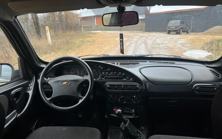 Chevrolet Niva I рестайлинг, 2008 год, 357 000 рублей, 21 фотография