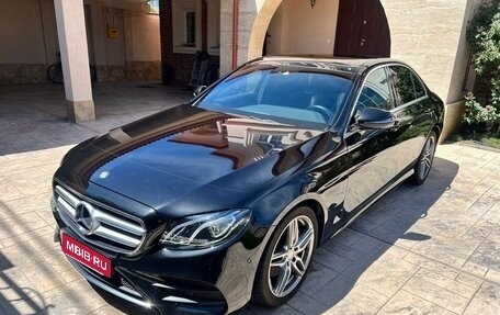 Mercedes-Benz E-Класс, 2016 год, 3 200 000 рублей, 1 фотография