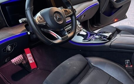 Mercedes-Benz E-Класс, 2016 год, 3 200 000 рублей, 6 фотография