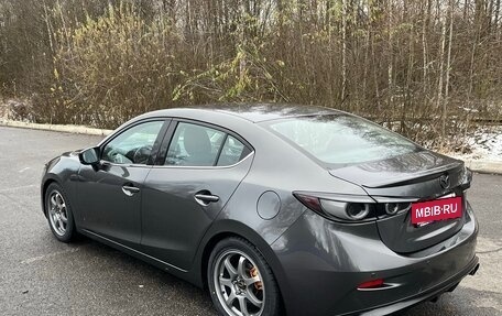 Mazda 3, 2018 год, 1 945 000 рублей, 2 фотография