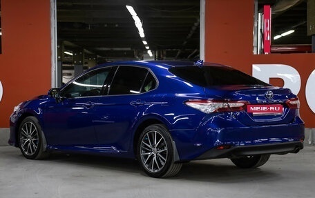 Toyota Camry, 2021 год, 3 498 000 рублей, 7 фотография