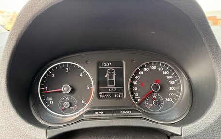 Volkswagen Amarok I рестайлинг, 2015 год, 1 850 000 рублей, 9 фотография